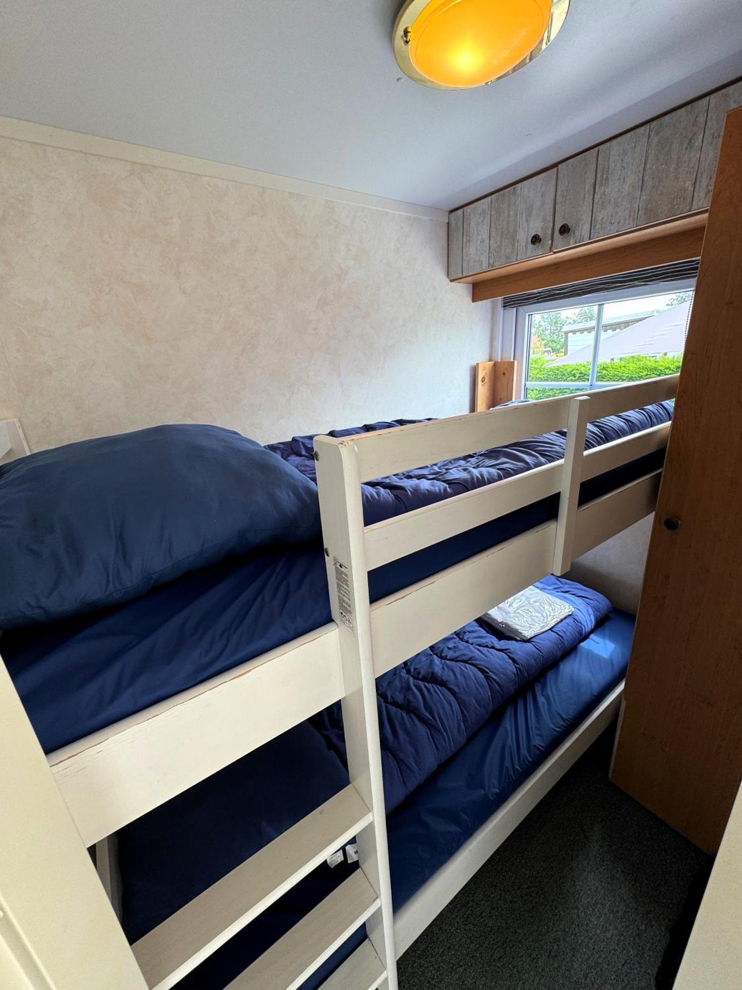 Camping De Strandloper Scharendijke Ruang foto